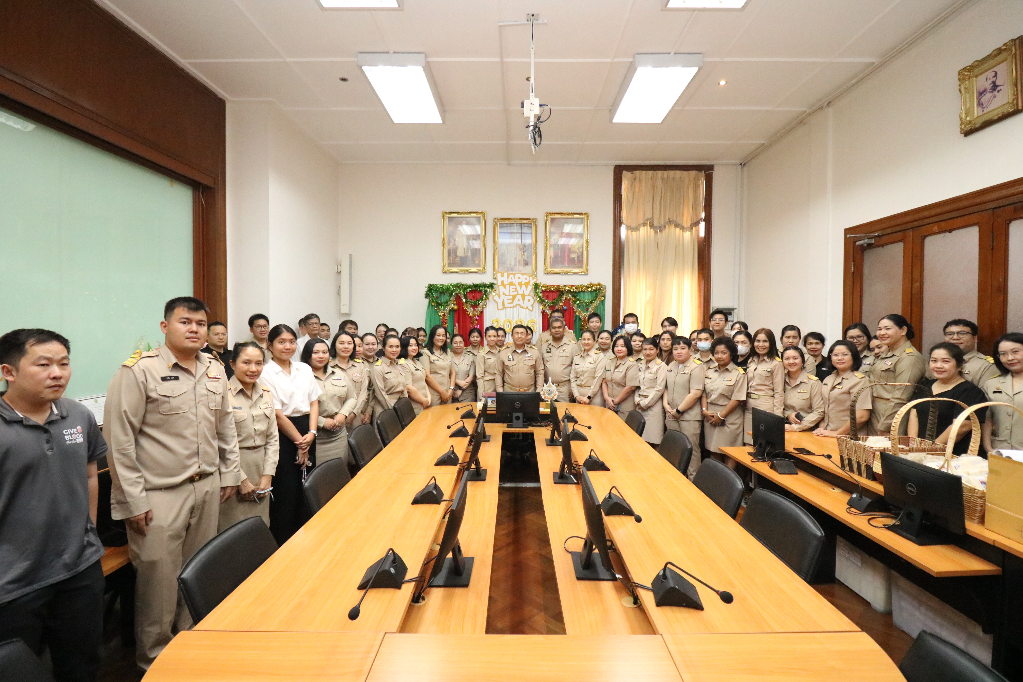 title - ส.ป.ก. ร่วมกัน สวัสดีปีใหม่ ผู้บริหารสำนักงานการปฏิรูปที่ดินเพื่อเกษตรกรรม พร้อมรับพรต้อนรับปีใหม่ 2569